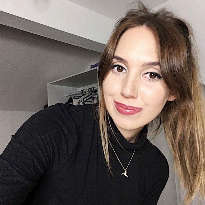 Selfie pregnant mum girl baby shower